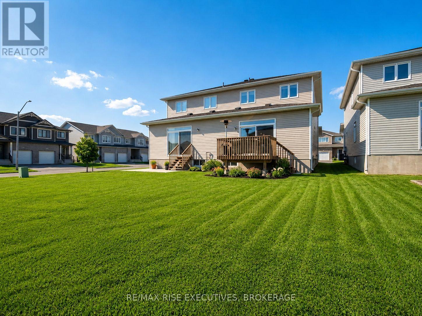 1236 Max Crescent, Kingston, Ontario K7P 0P3 - Photo 2 - X13687746