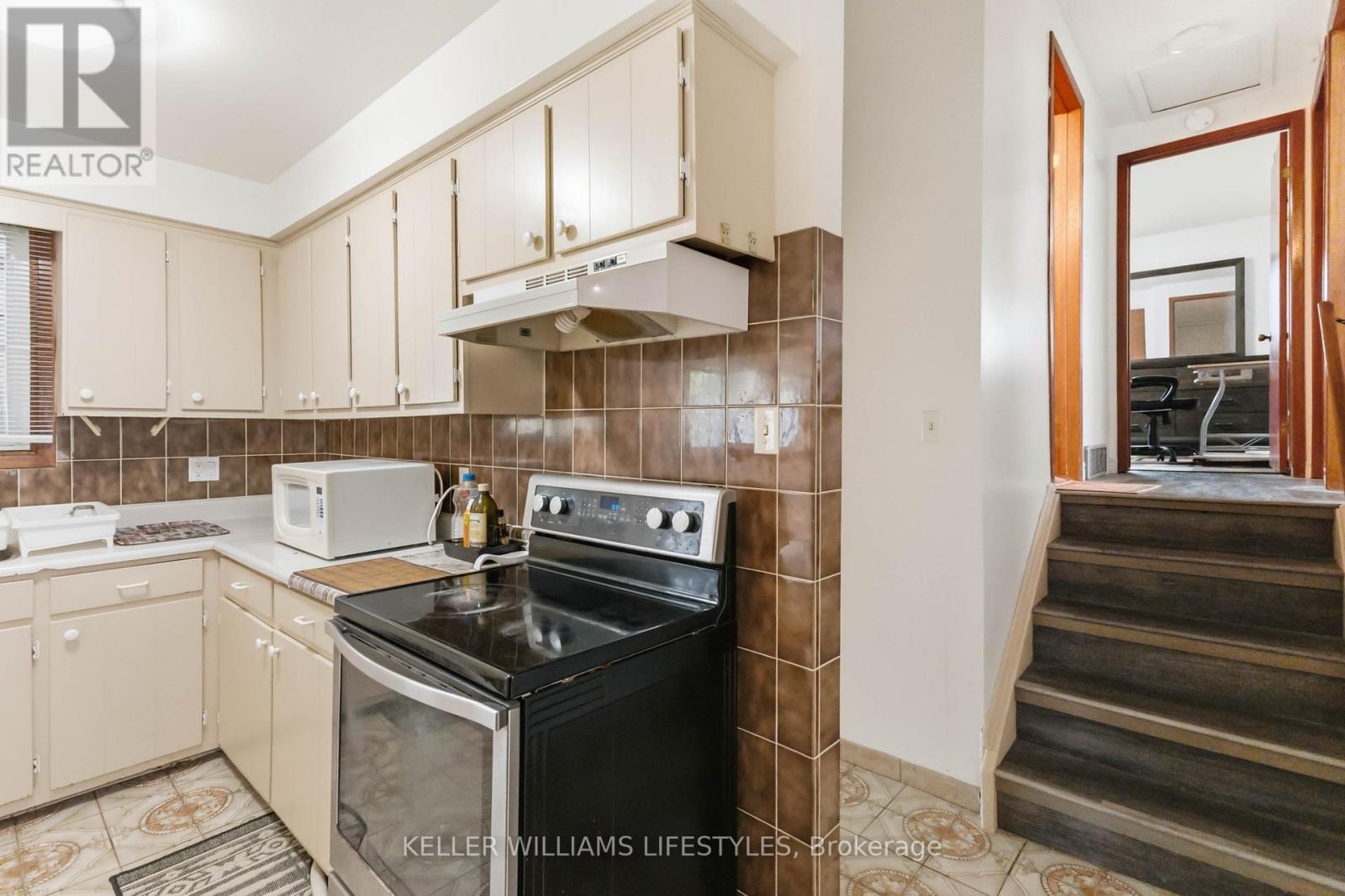 156 Paperbirch Crescent, London North, Ontario  N6G 1L7 - Photo 12 - X13687818