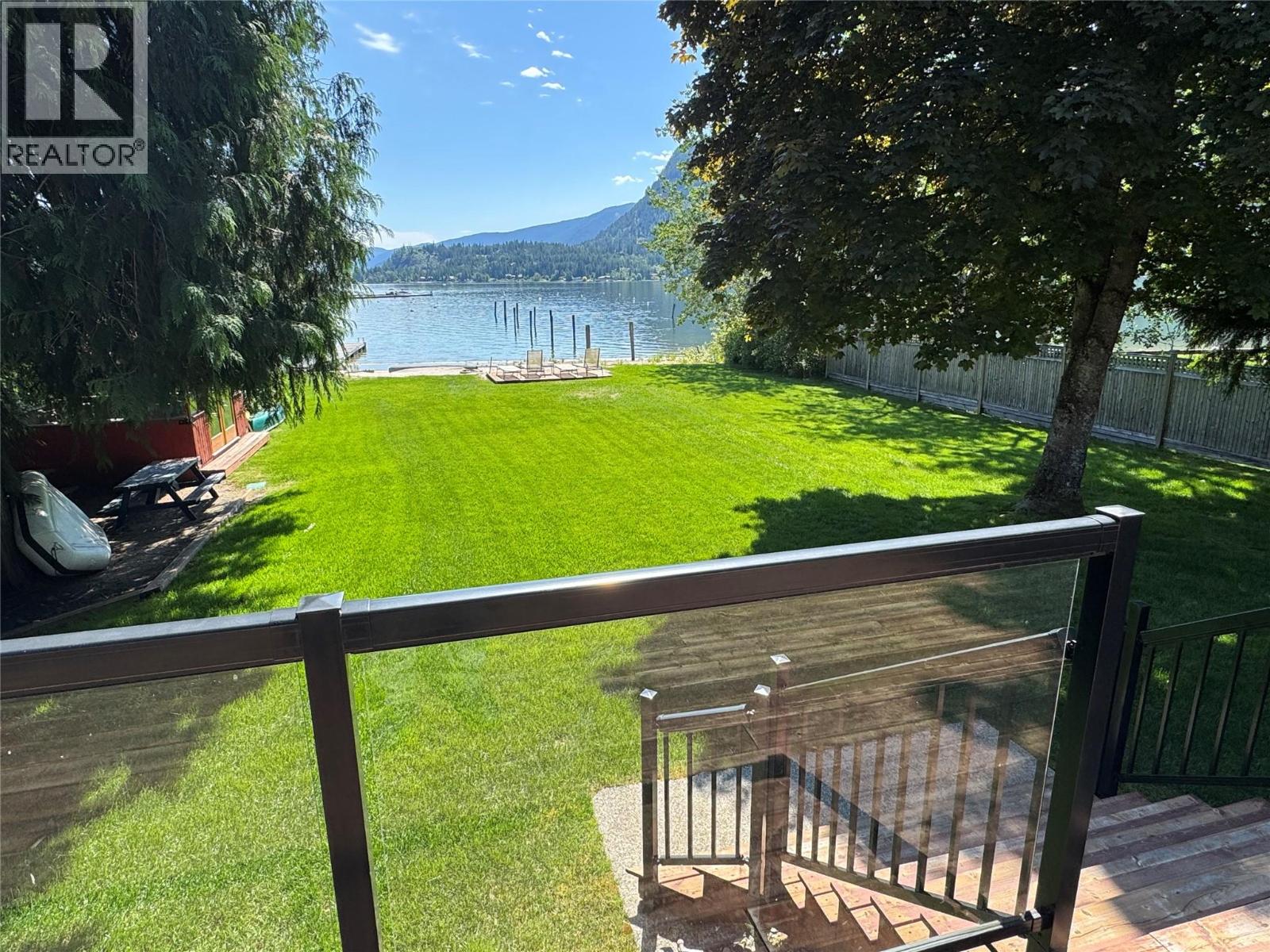 405 97a Highway, Sicamous, British Columbia  V0E 2V1 - Photo 3 - 10371068