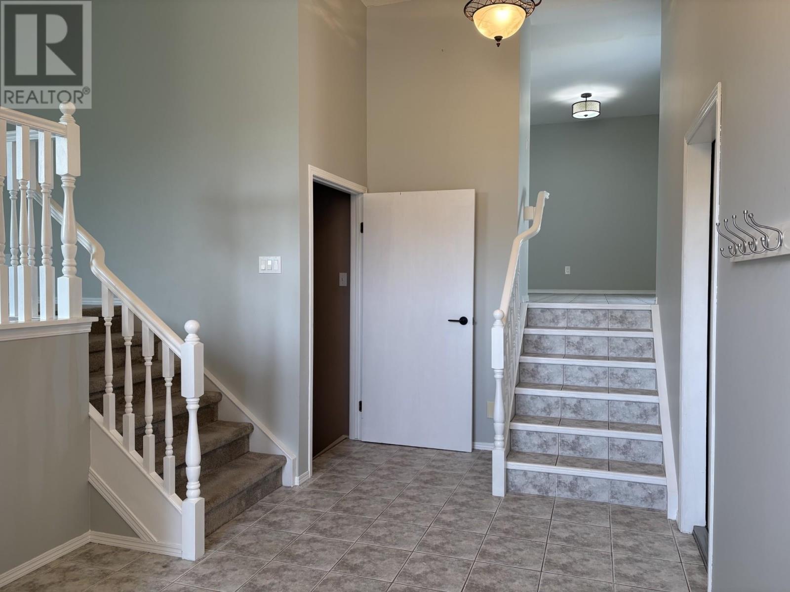 2156 Falconcrest Drive, Thunder Bay, Ontario  P7J 1H5 - Photo 2 - TB2602294