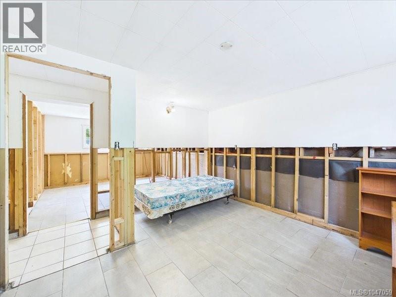 3512 Henderson Rd, Oak Bay, British Columbia  V8P 5B1 - Photo 41 - 1047059