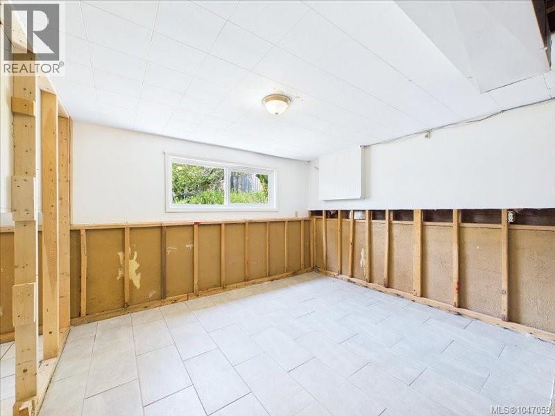 3512 Henderson Rd, Oak Bay, British Columbia  V8P 5B1 - Photo 39 - 1047059