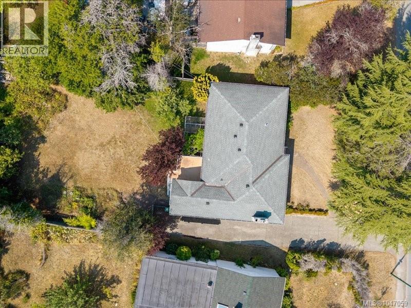 3512 Henderson Rd, Oak Bay, British Columbia  V8P 5B1 - Photo 56 - 1047059