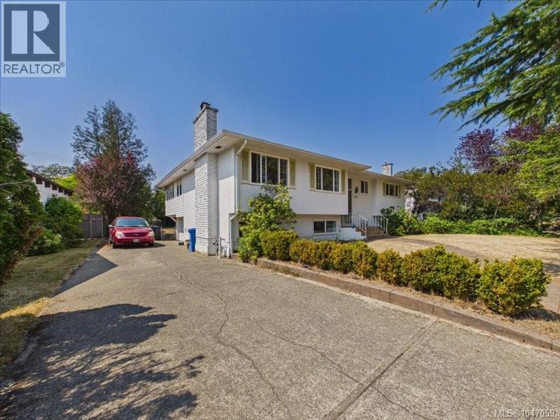 3512 Henderson Rd, Oak Bay, British Columbia  V8P 5B1 - Photo 42 - 1047059