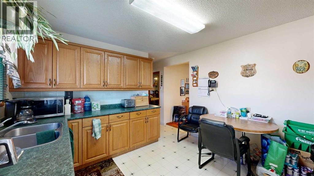 1424 Radisson Drive SE, Calgary, Alberta  T2A 1Z4 - Photo 13 - A2324839