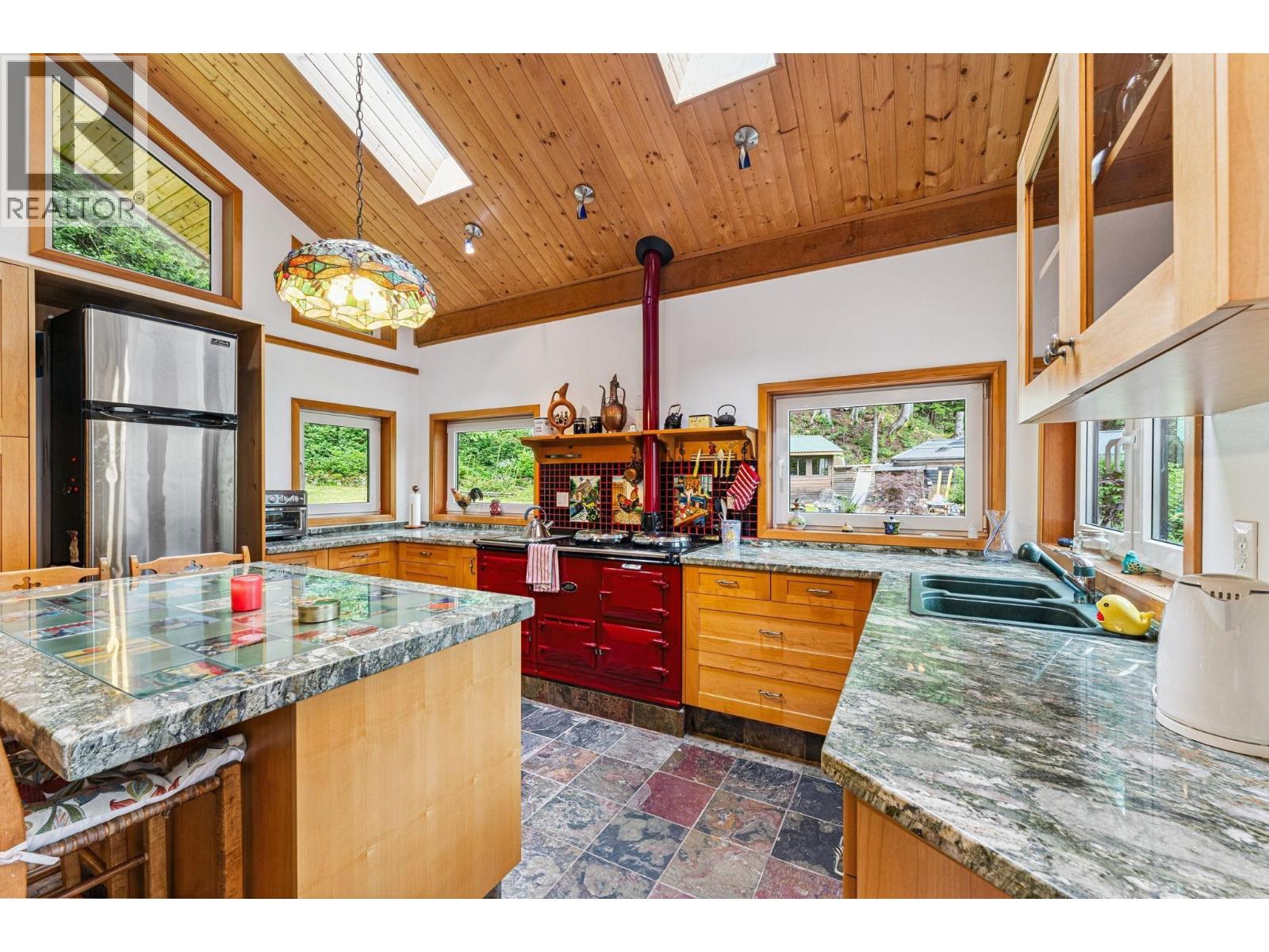 12 & 13 Coldwell Beach, North Vancouver, British Columbia  V0V 0V0 - Photo 8 - R3137316