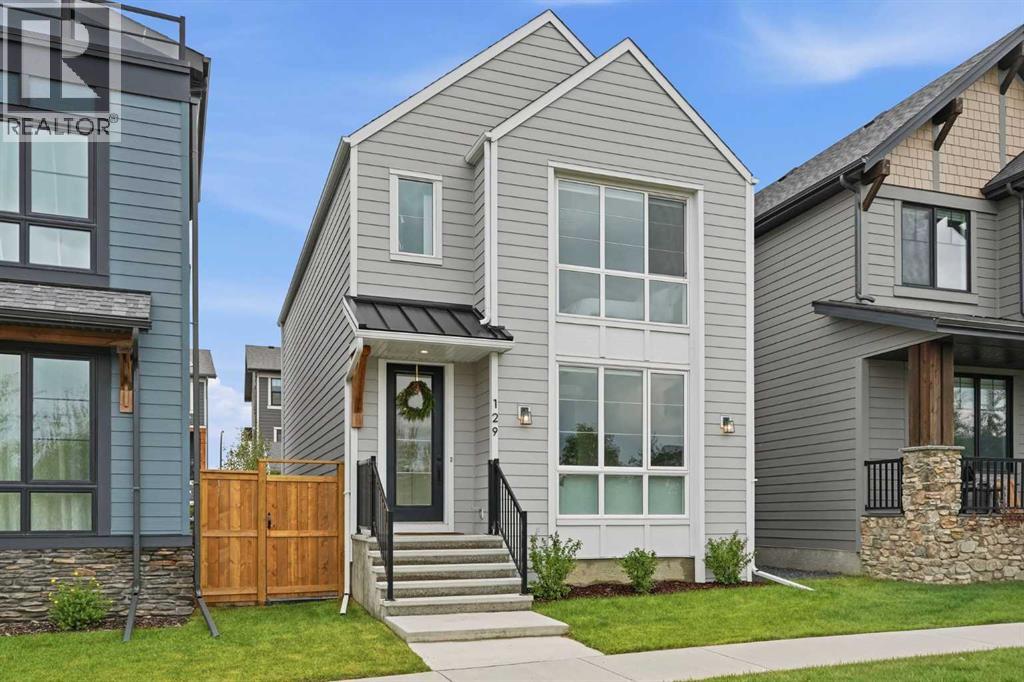 129 Treeline Avenue SW, Calgary, Alberta