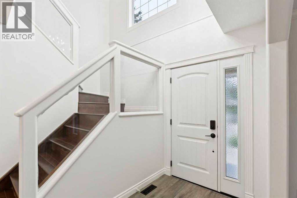 38 Tuscany Hills Crescent NW, Calgary, Alberta  T3L 2A1 - Photo 4 - A2337375