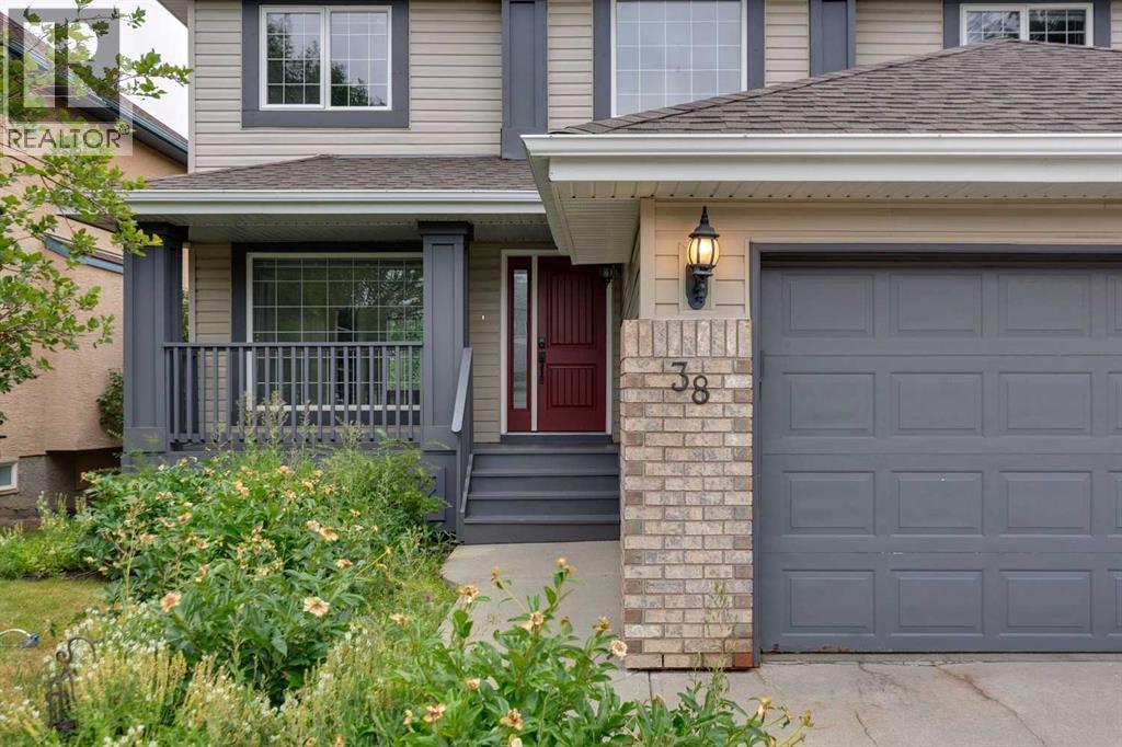38 Tuscany Hills Crescent NW, Calgary, Alberta  T3L 2A1 - Photo 3 - A2337375