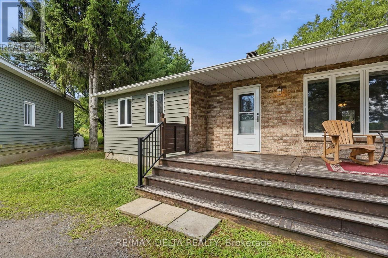 1120 Des Cedres Street, Hawkesbury, Ontario  K0B 1B0 - Photo 35 - X13687772