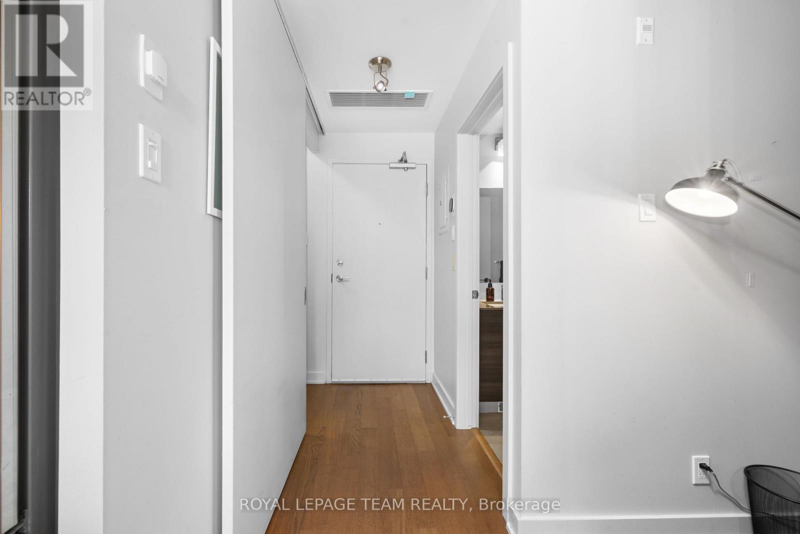 818 - 349 Mcleod Street, Ottawa, Ontario  K2P 0S1 - Photo 4 - X13687786
