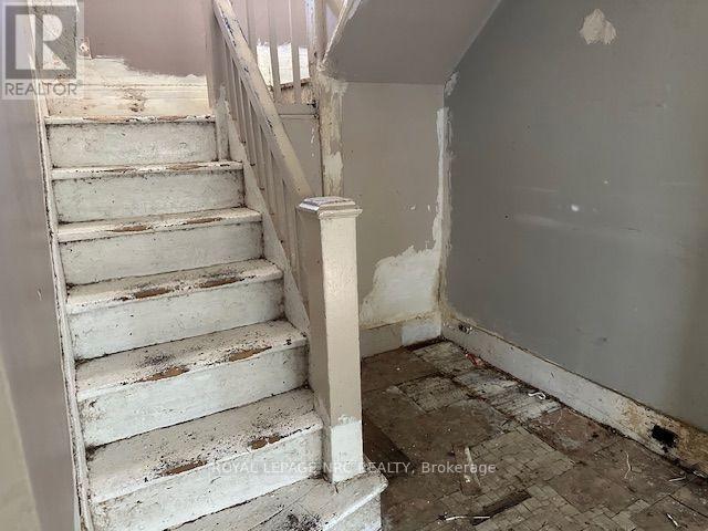 62 Haynes Avenue, St. Catharines, Ontario  L2R 3Z3 - Photo 3 - X13687750