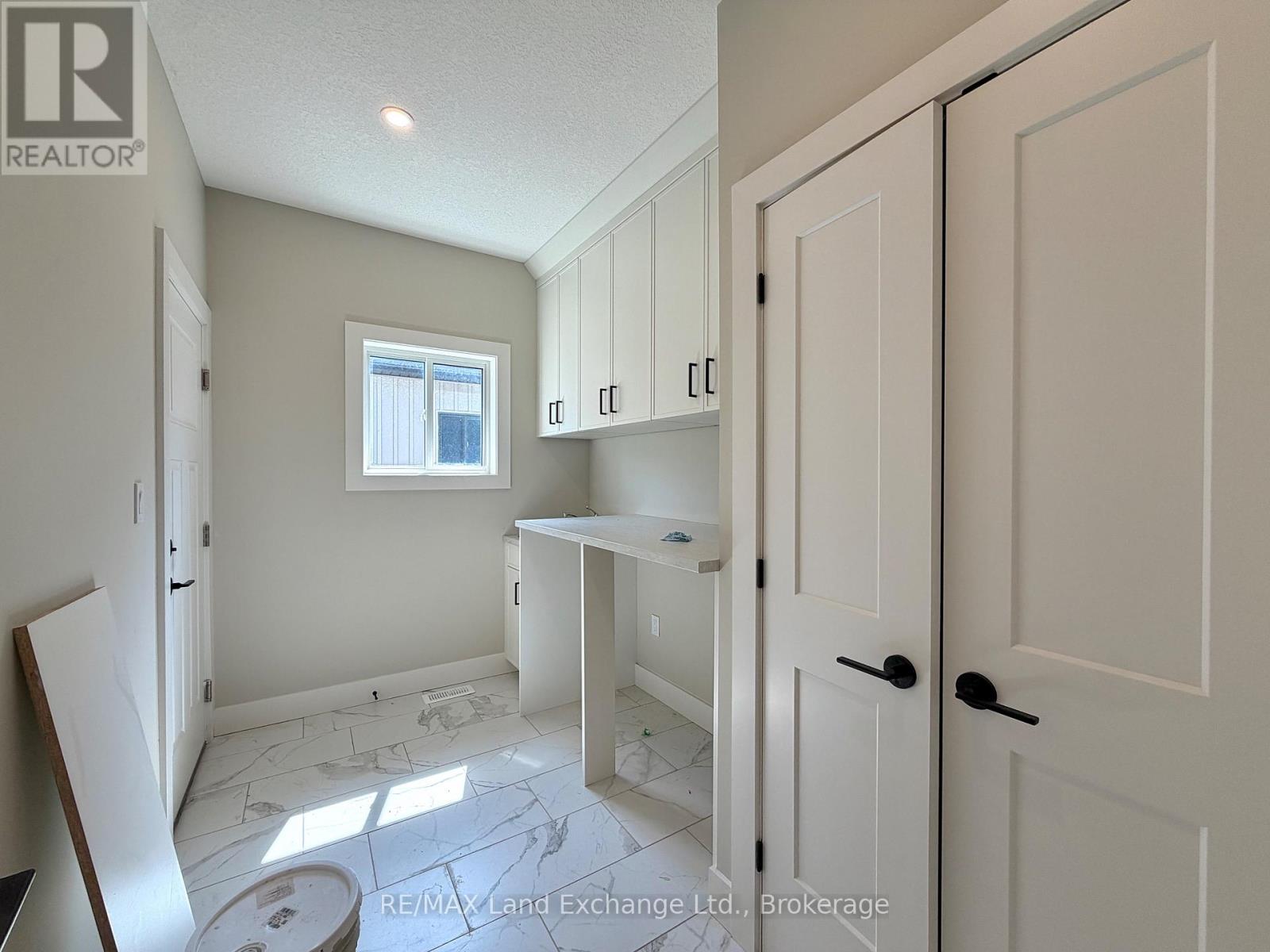 159 Westlinks Drive, Saugeen Shores, Ontario  N0H 2C3 - Photo 2 - X12604940