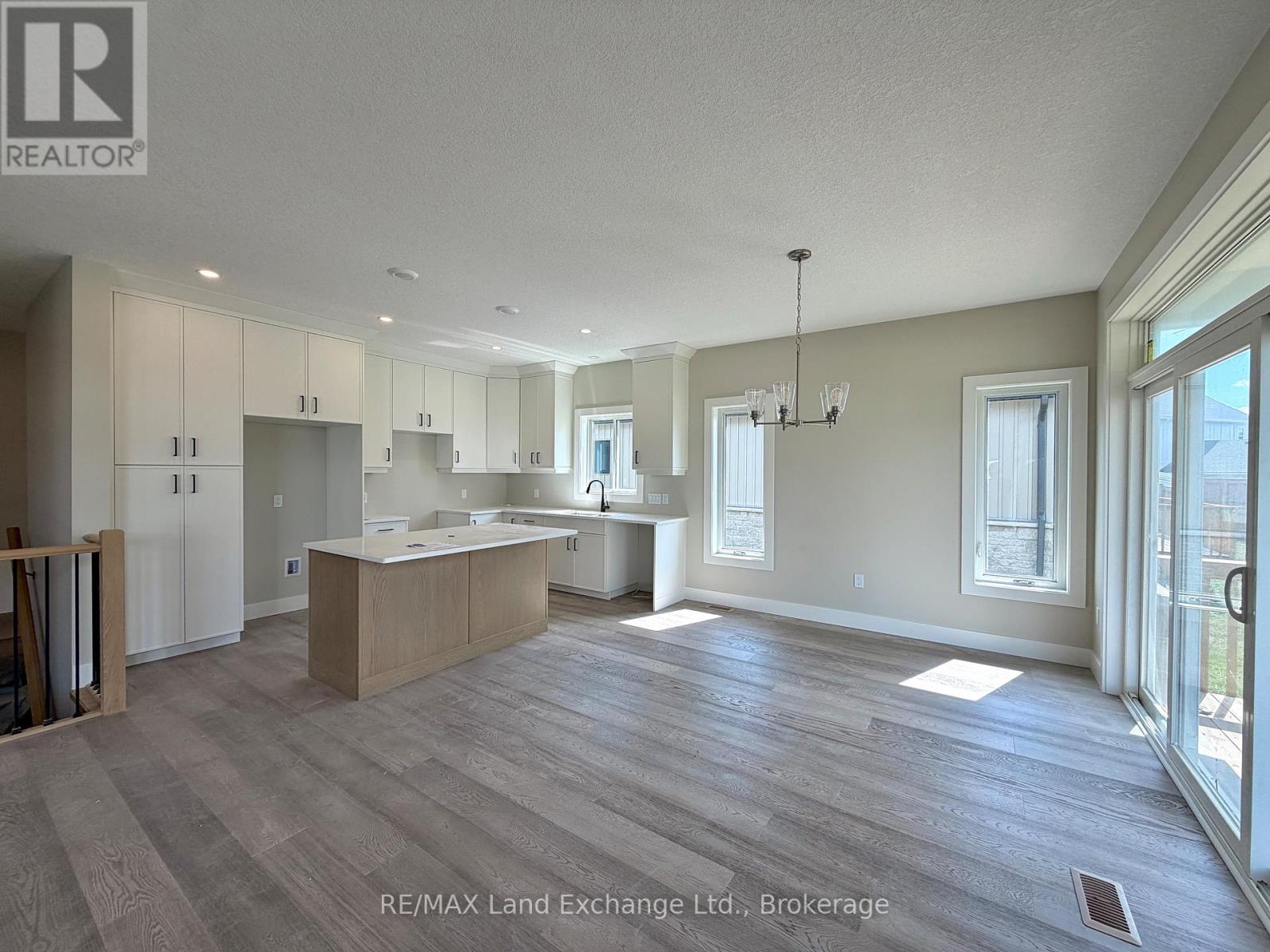 159 Westlinks Drive, Saugeen Shores, Ontario  N0H 2C3 - Photo 11 - X12604940