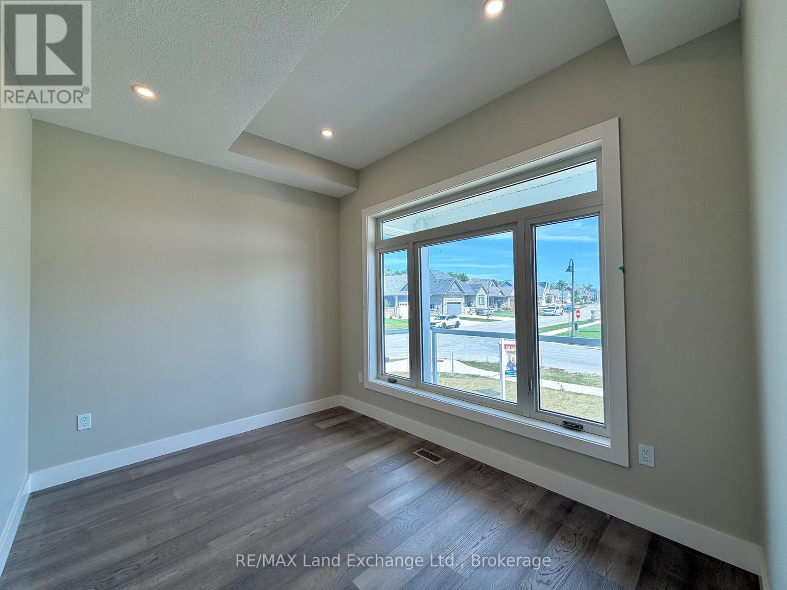 159 Westlinks Drive, Saugeen Shores, Ontario  N0H 2C3 - Photo 5 - X12604940
