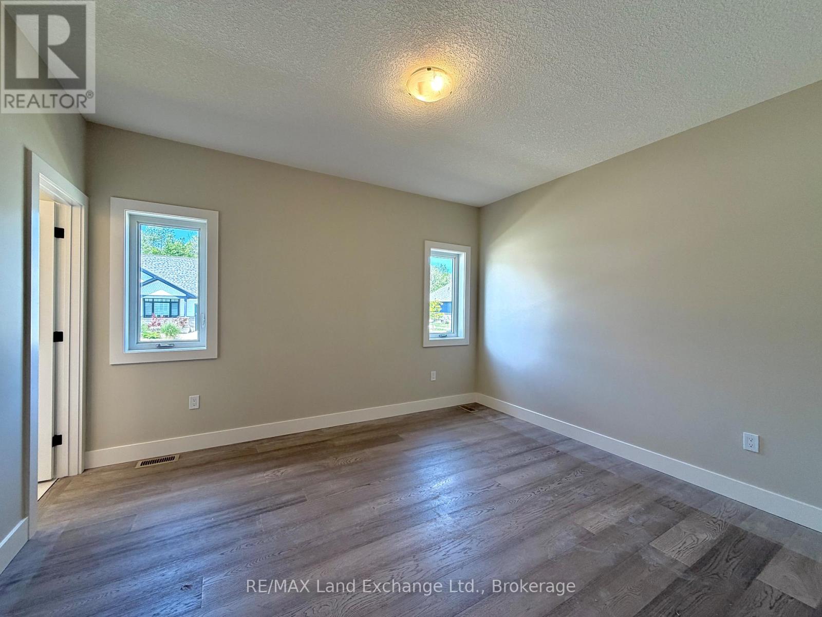 159 Westlinks Drive, Saugeen Shores, Ontario  N0H 2C3 - Photo 6 - X12604940