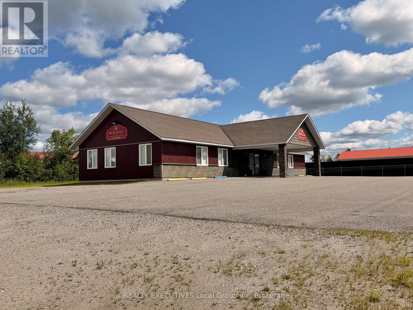 123 Railway Street, West Nipissing (Sturgeon Falls), Ontario  P2B 3B1 - Photo 2 - X13687758