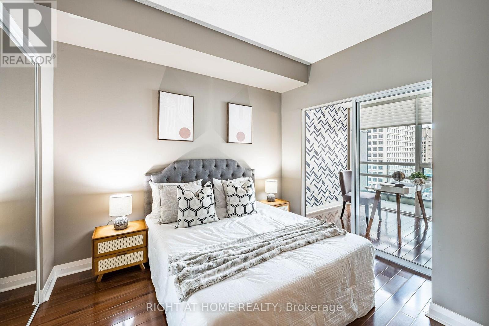 1106 - 1121 Bay Street, Toronto, Ontario  M5S 3L9 - Photo 17 - C13687670
