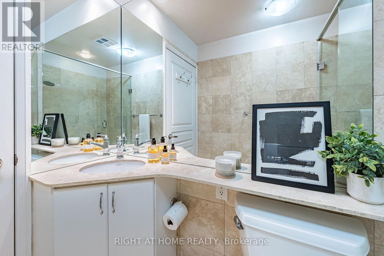1106 - 1121 Bay Street, Toronto, Ontario  M5S 3L9 - Photo 21 - C13687670