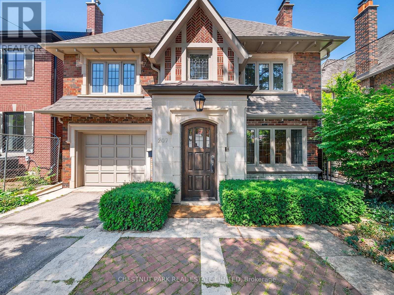 207 Forest Hill Road, Toronto, Ontario  M5P 2N3 - Photo 2 - C13687694