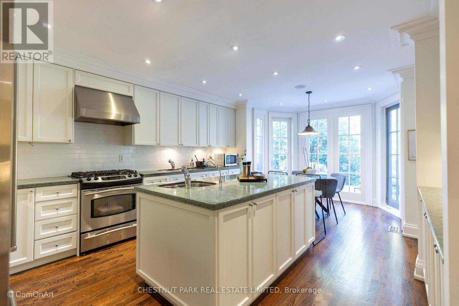 207 Forest Hill Road, Toronto, Ontario  M5P 2N3 - Photo 9 - C13687694