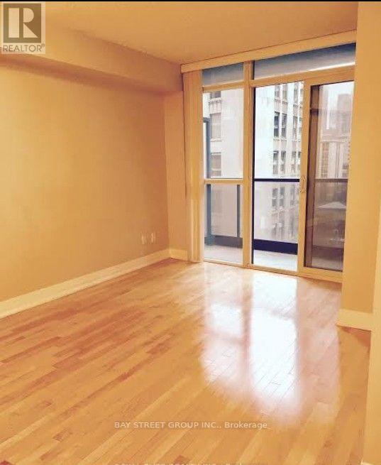 1008 - 25 Carlton Street, Toronto, Ontario  M5B 1L4 - Photo 4 - C13687704