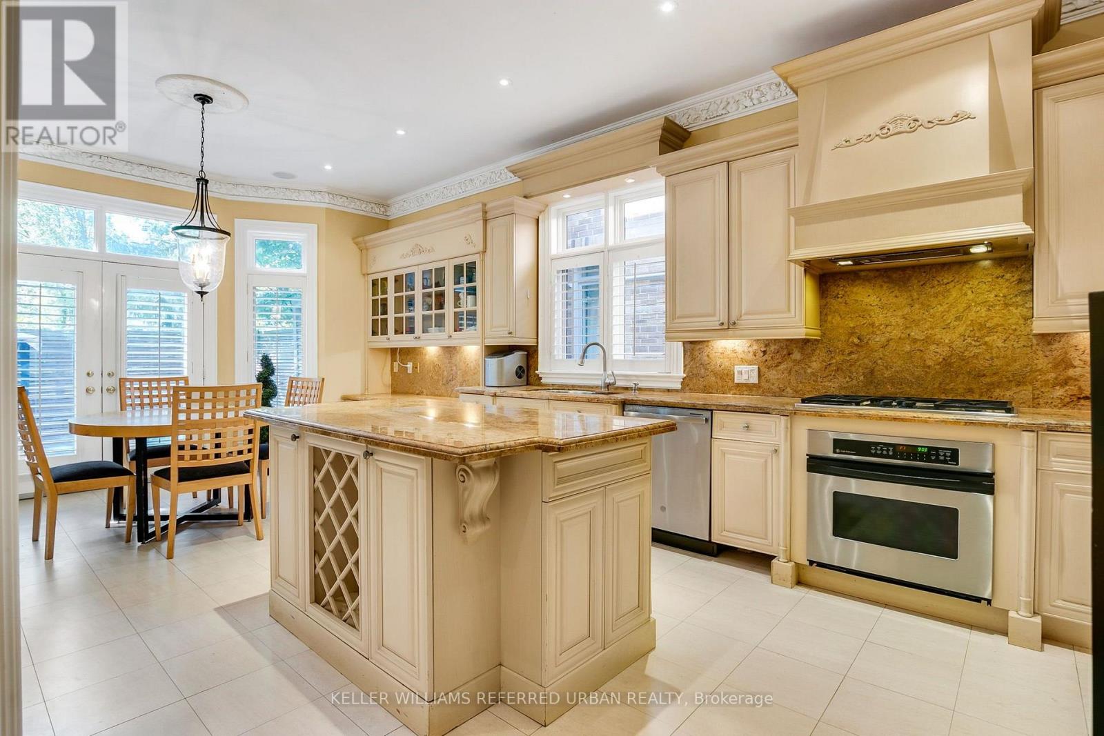 45 Mathersfield Drive, Toronto, Ontario  M4W 3W4 - Photo 6 - C13687736
