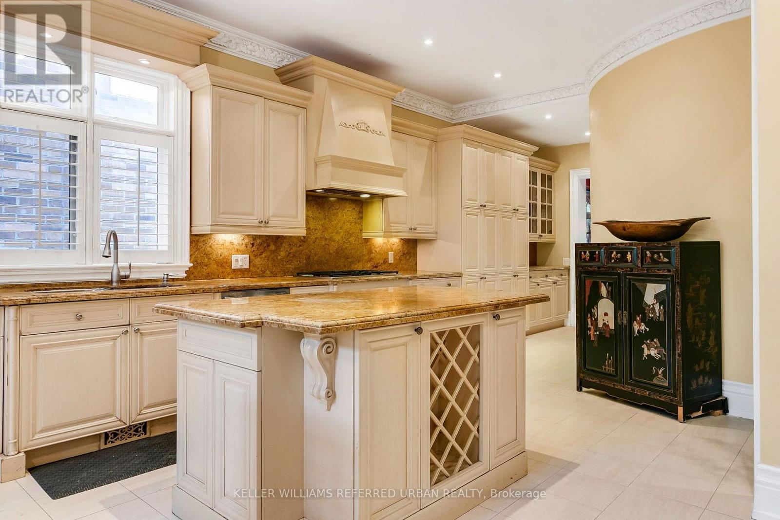 45 Mathersfield Drive, Toronto, Ontario  M4W 3W4 - Photo 8 - C13687736