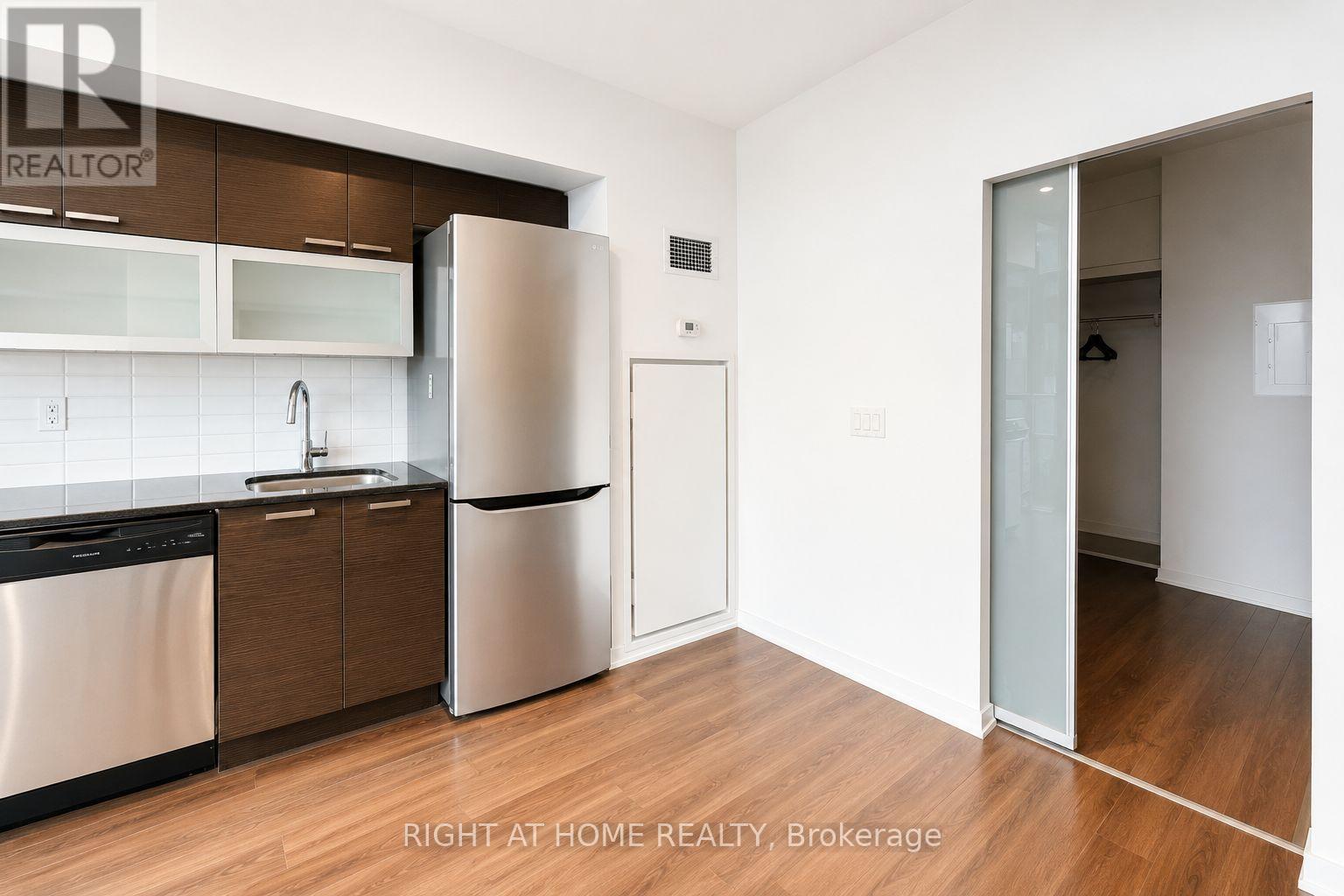 827e - 36 Lisgar Street, Toronto, Ontario  M6J 0C7 - Photo 3 - C13687874
