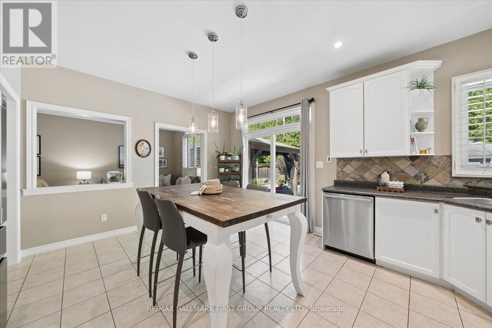 9 Pebblebrook Crescent, Whitby, Ontario  L1R 3P4 - Photo 10 - E13687680