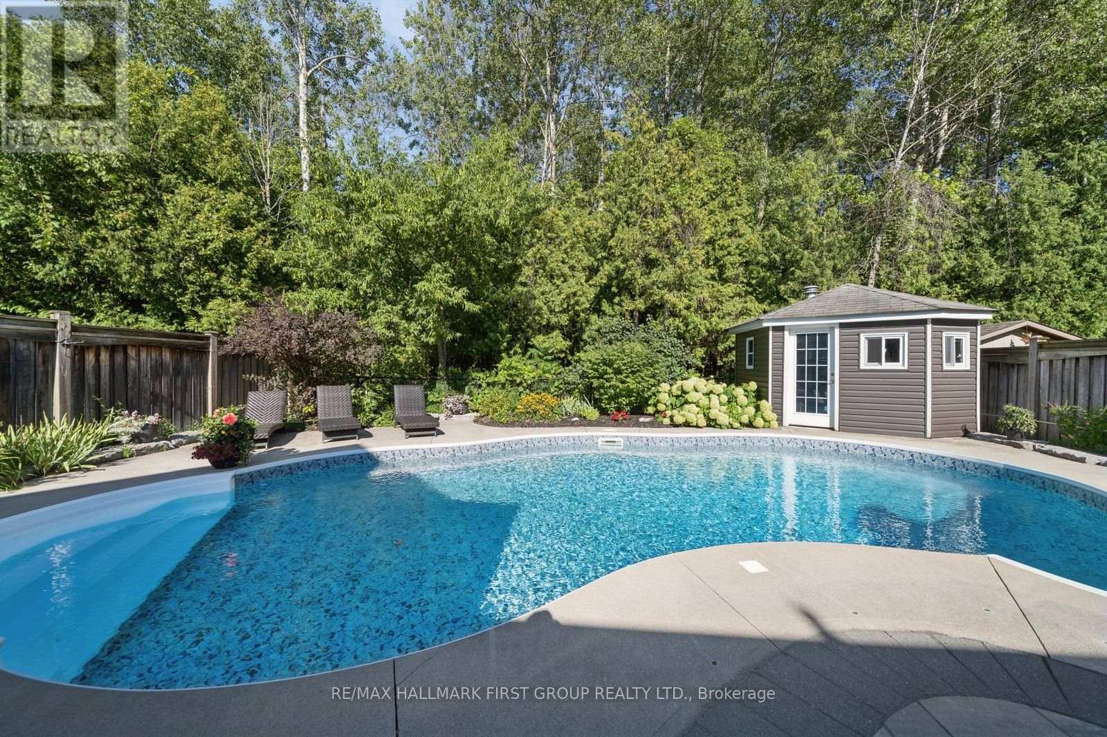 9 Pebblebrook Crescent, Whitby, Ontario  L1R 3P4 - Photo 2 - E13687680