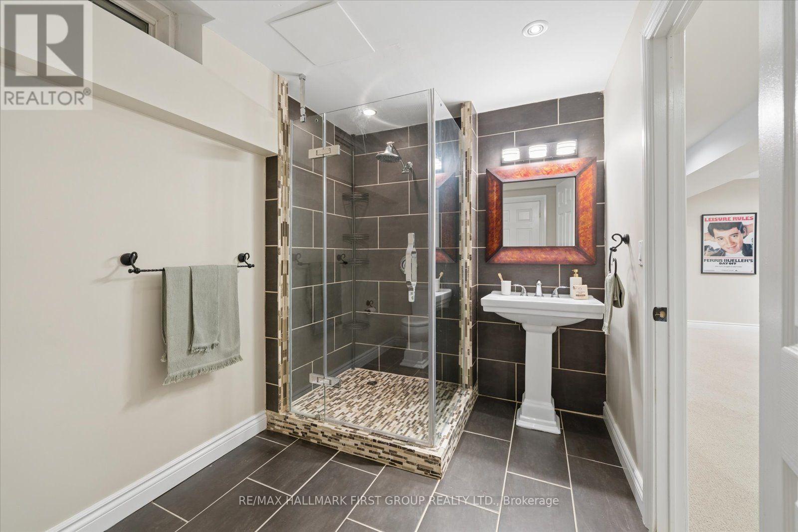 9 Pebblebrook Crescent, Whitby, Ontario  L1R 3P4 - Photo 36 - E13687680