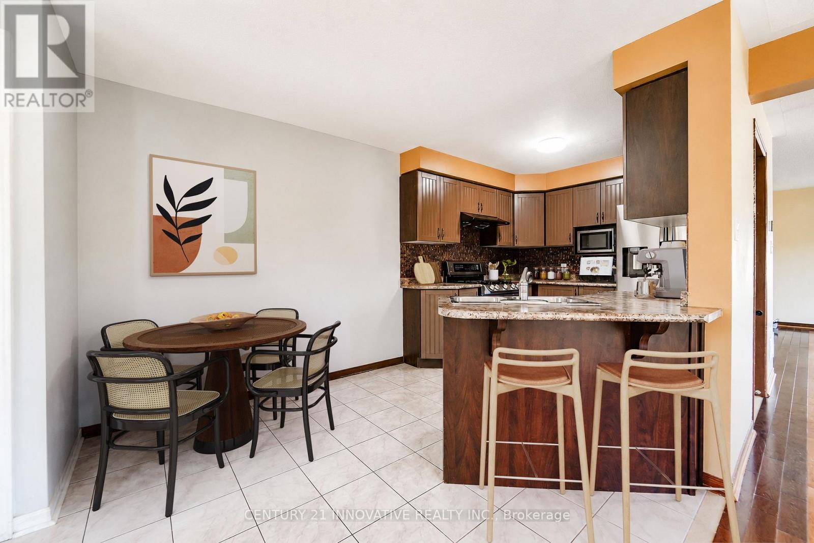 19 Tait Court, Toronto, Ontario  M1X 0B1 - Photo 4 - E13687744