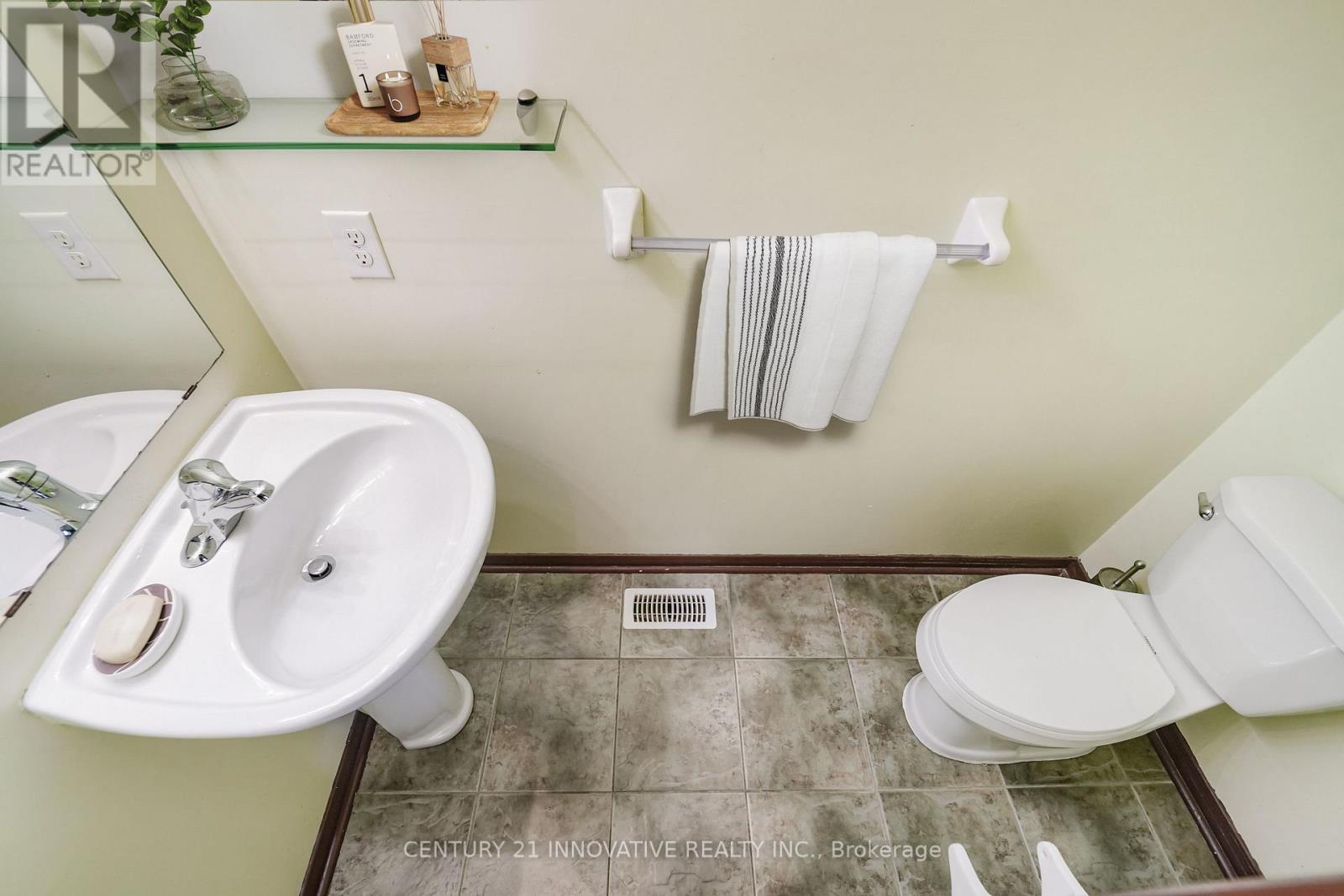 19 Tait Court, Toronto, Ontario  M1X 0B1 - Photo 6 - E13687744