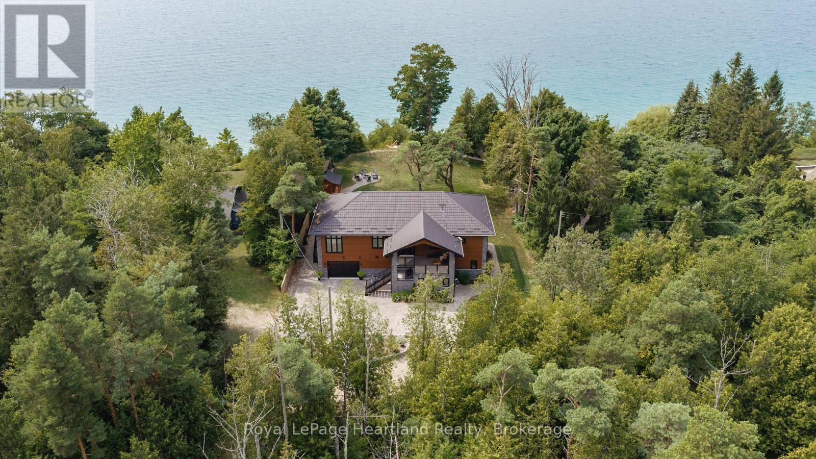 81750b Lake Avenue, Ashfield-Colborne-Wawanosh, Ontario N7A 3Y2 - Photo 3 - X13687706