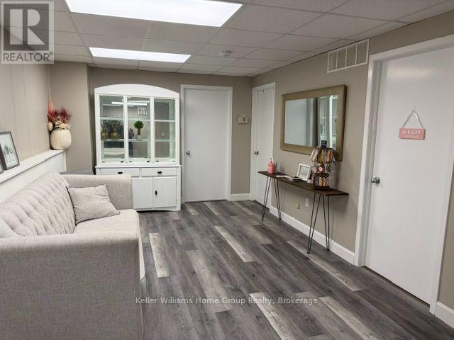UPPER - 465A ST PATRICK STREET W, centre wellington (fergus), Ontario