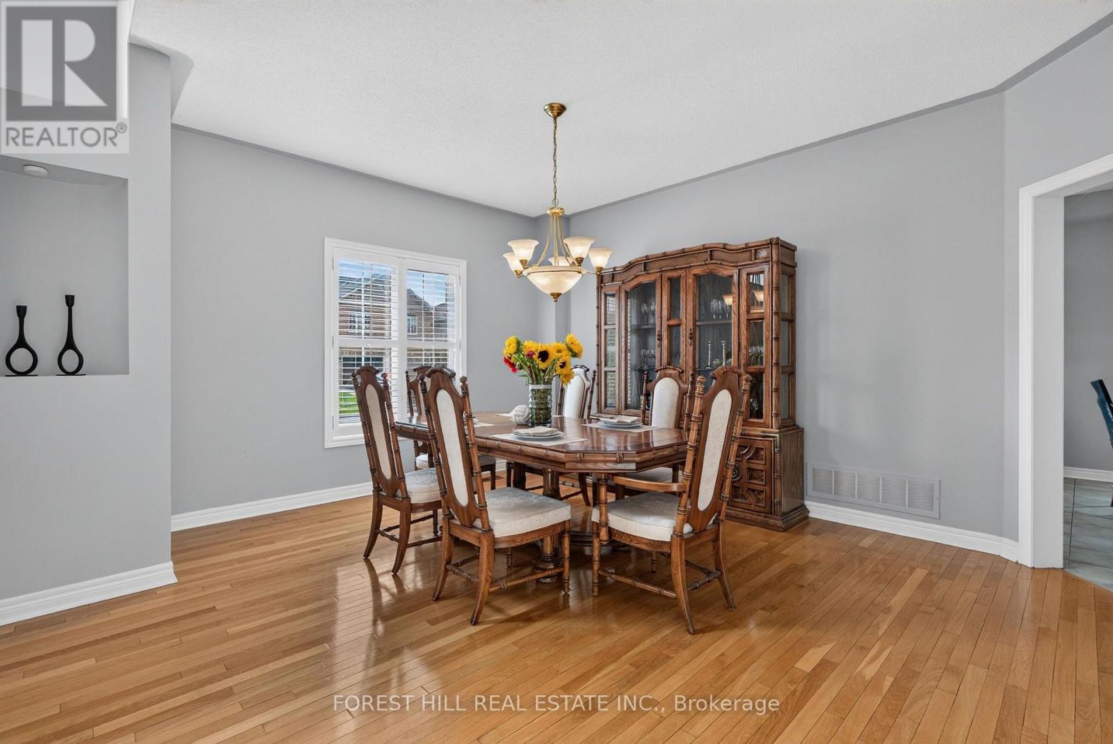 2 Foxfield Crescent, Vaughan, Ontario  L4K 5G2 - Photo 10 - N13687654