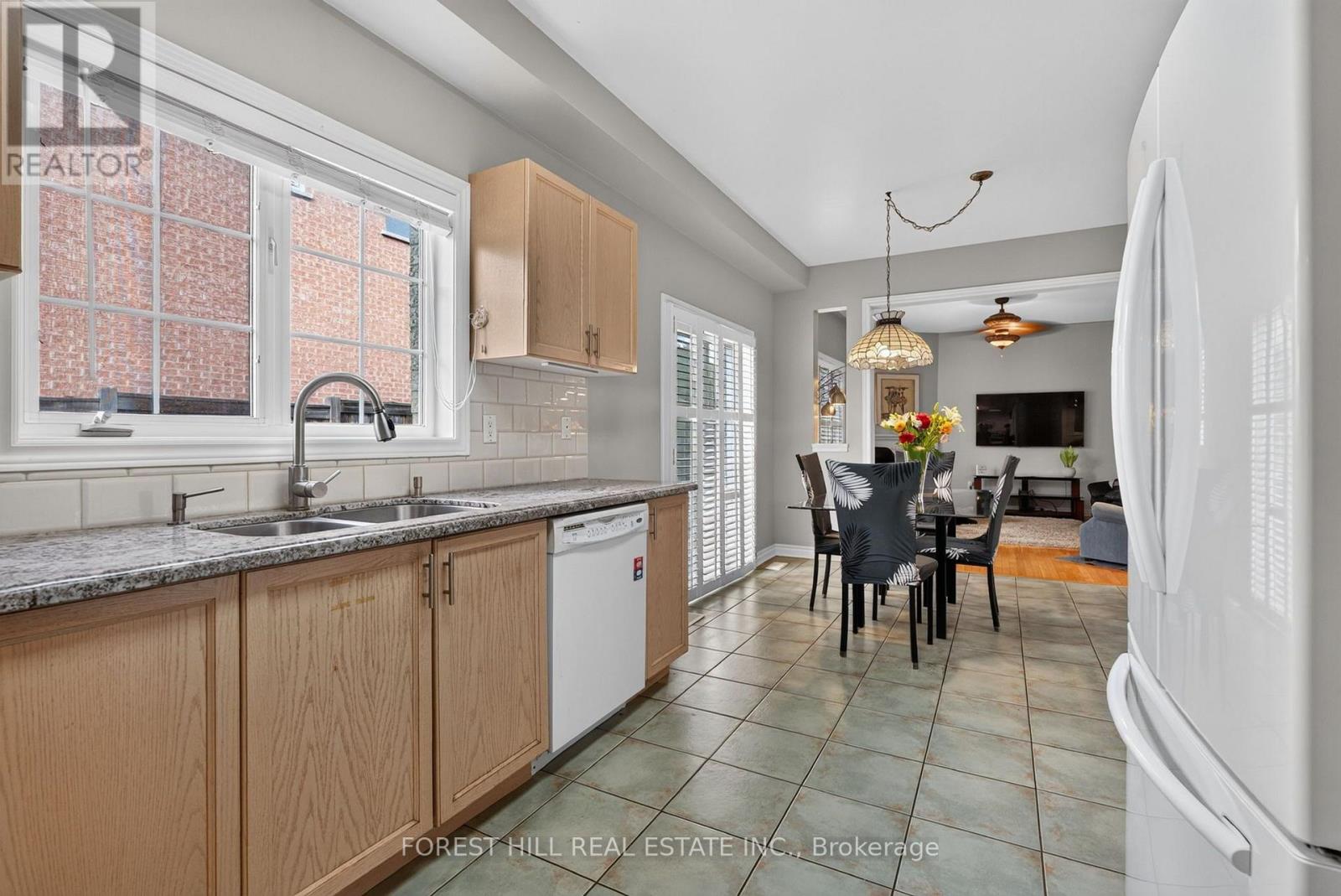 2 Foxfield Crescent, Vaughan, Ontario  L4K 5G2 - Photo 13 - N13687654