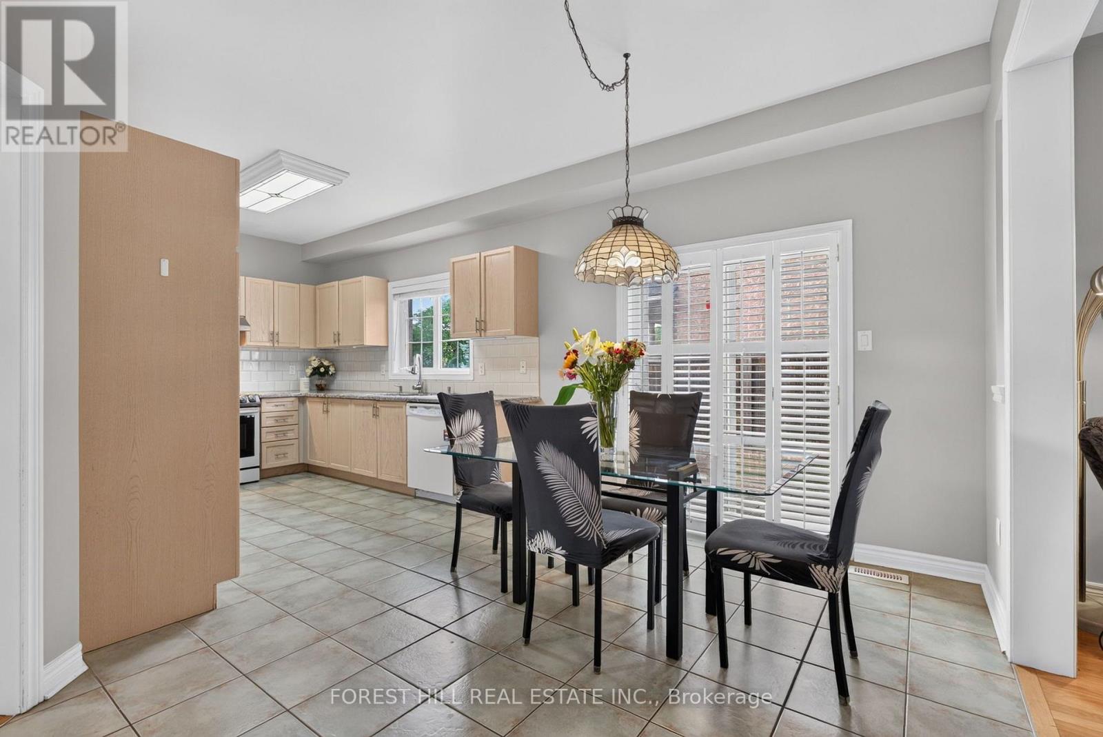 2 Foxfield Crescent, Vaughan, Ontario  L4K 5G2 - Photo 14 - N13687654