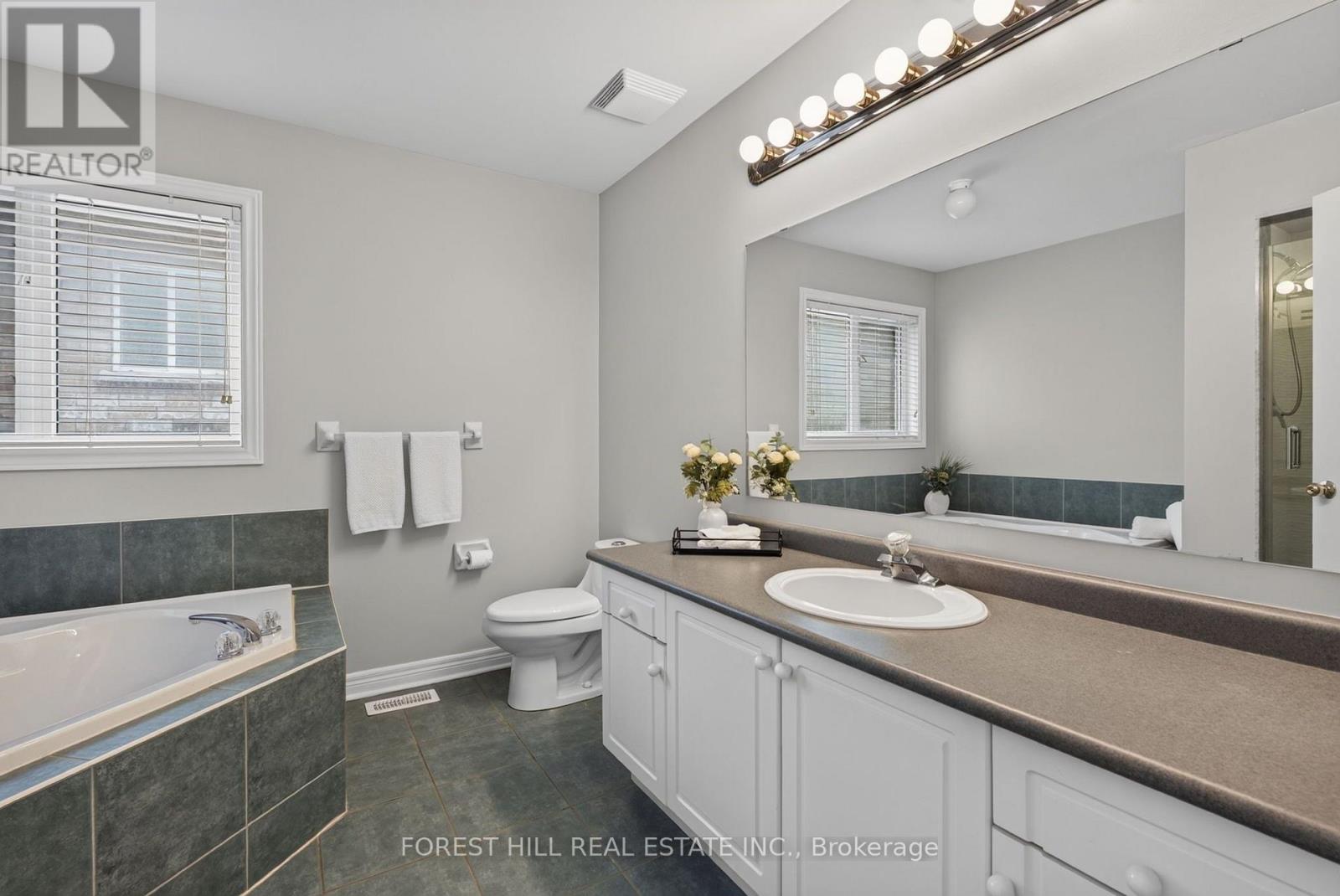 2 Foxfield Crescent, Vaughan, Ontario  L4K 5G2 - Photo 24 - N13687654