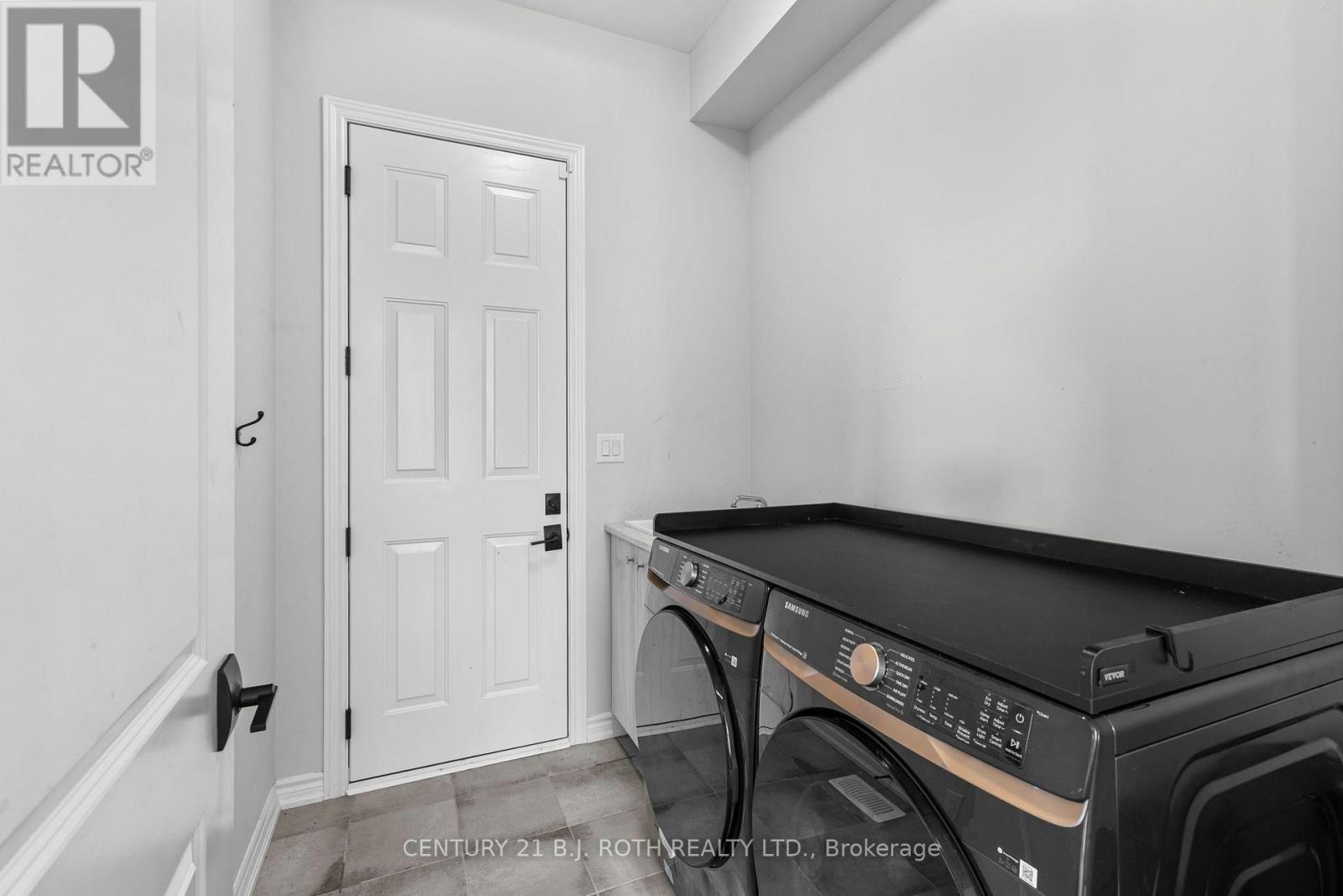6 Henderson Street, Essa, Ontario  L3W 0A9 - Photo 20 - N13687828