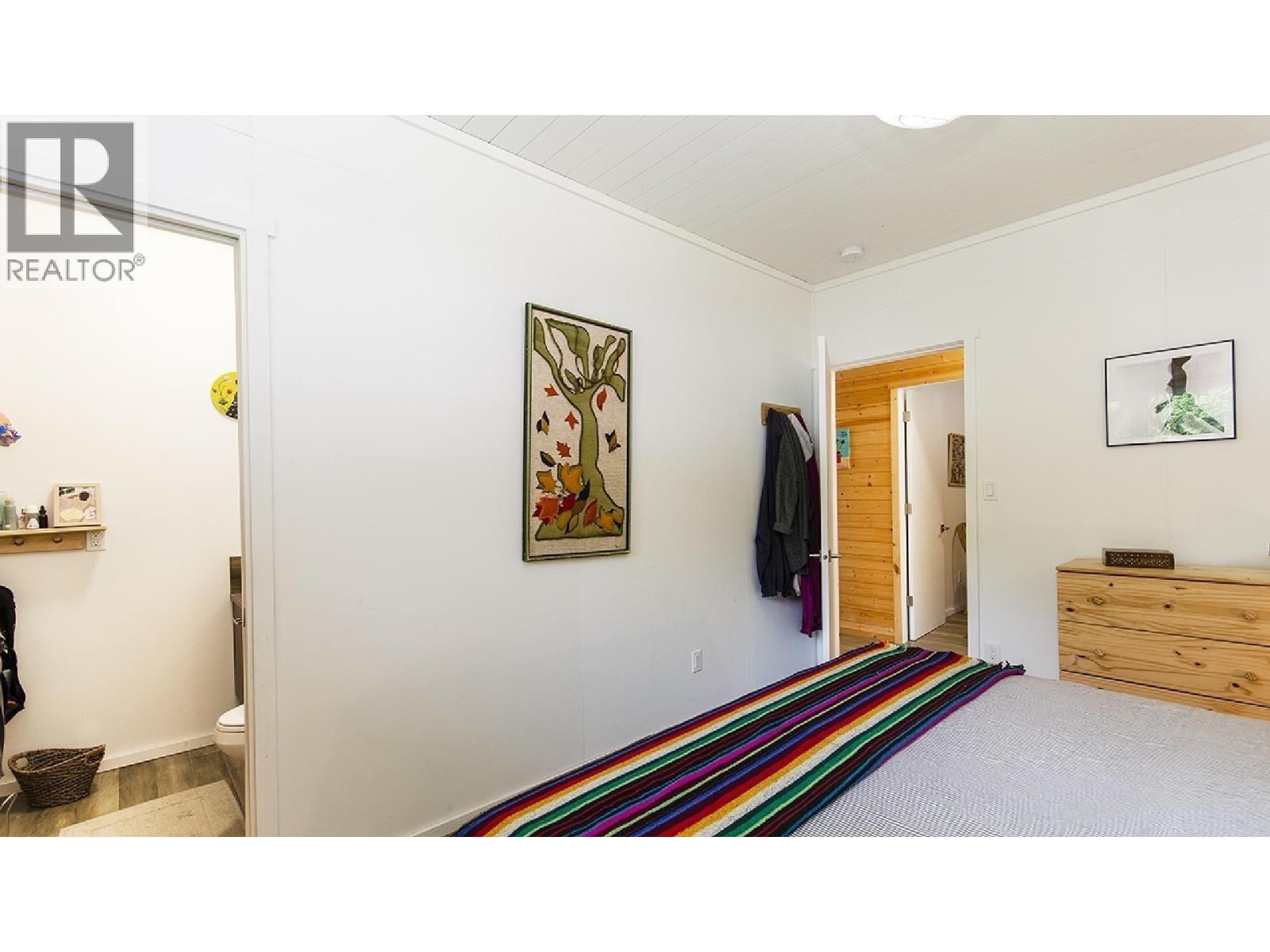 6 Brighton Beach, North Vancouver, British Columbia  V0V 0V0 - Photo 11 - R3093418