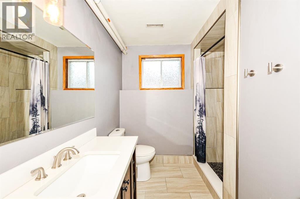 68 Elliott Drive, Camrose, Alberta  T4V 3X7 - Photo 33 - A2330879