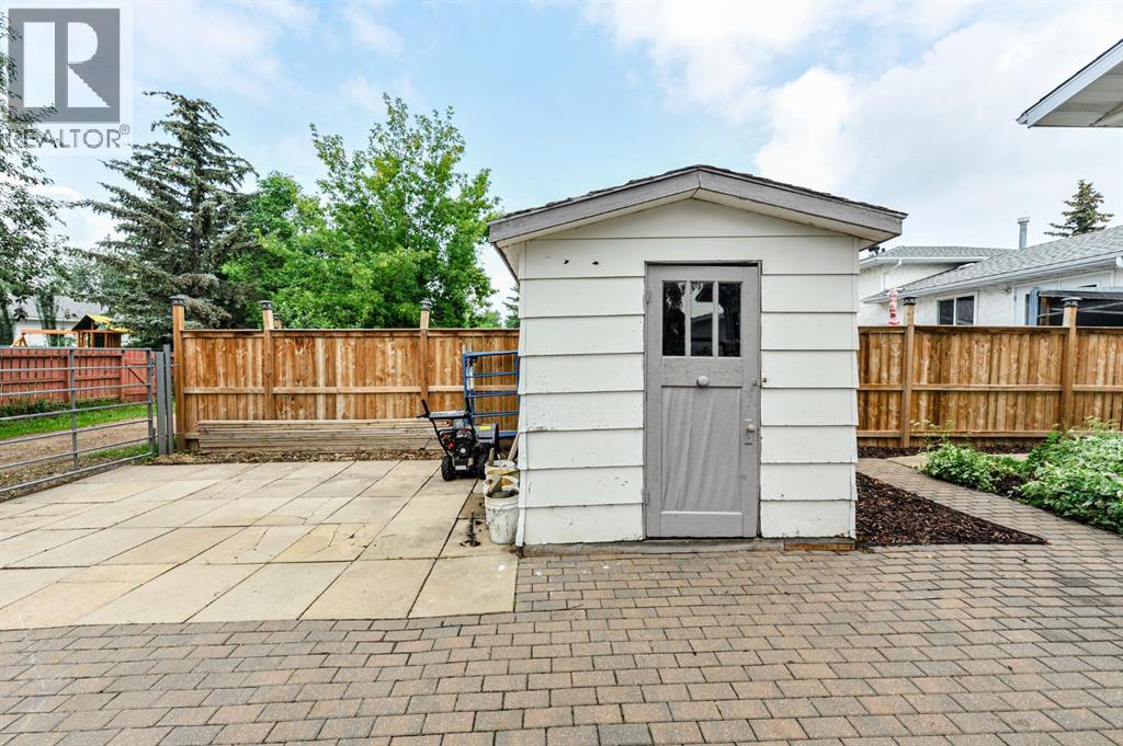 68 Elliott Drive, Camrose, Alberta  T4V 3X7 - Photo 41 - A2330879