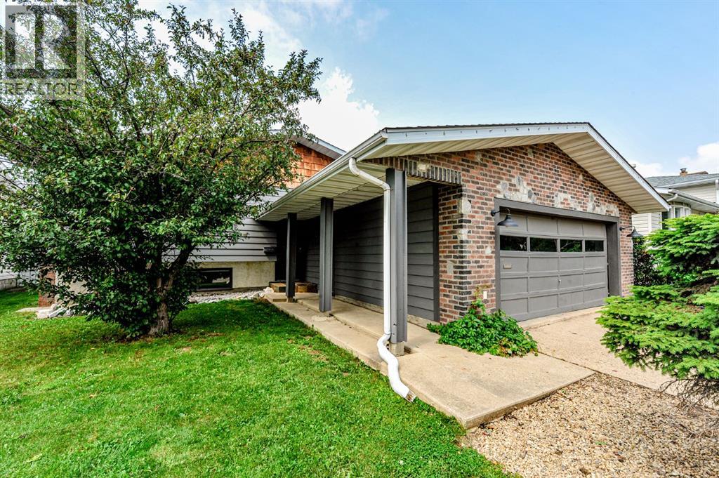 68 Elliott Drive, Camrose, Alberta