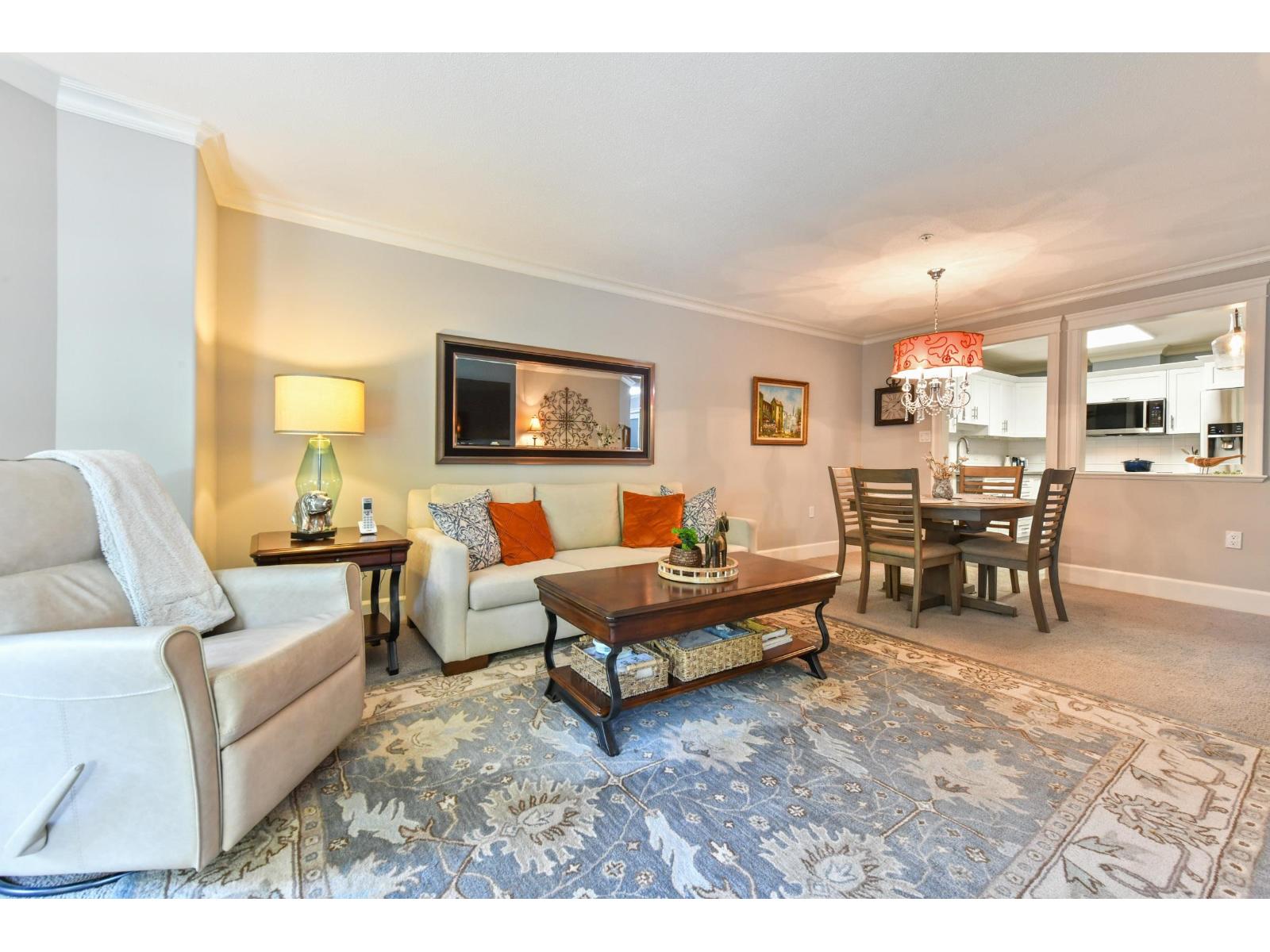 214 15350 19a Avenue, Surrey, British Columbia  V4A 9W1 - Photo 4 - R3156646