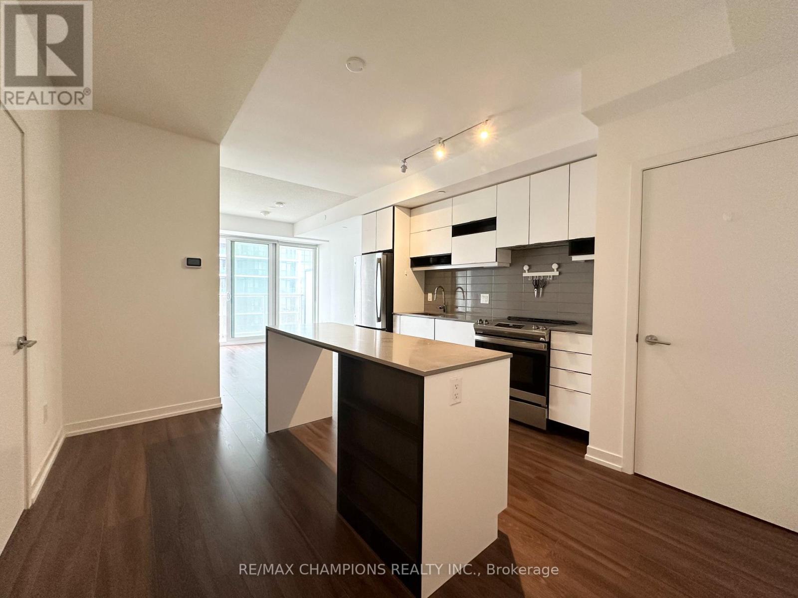 1402 - 4065 Confederation Parkway, Mississauga, Ontario L5B 0L4 - Photo 5 - W13687710