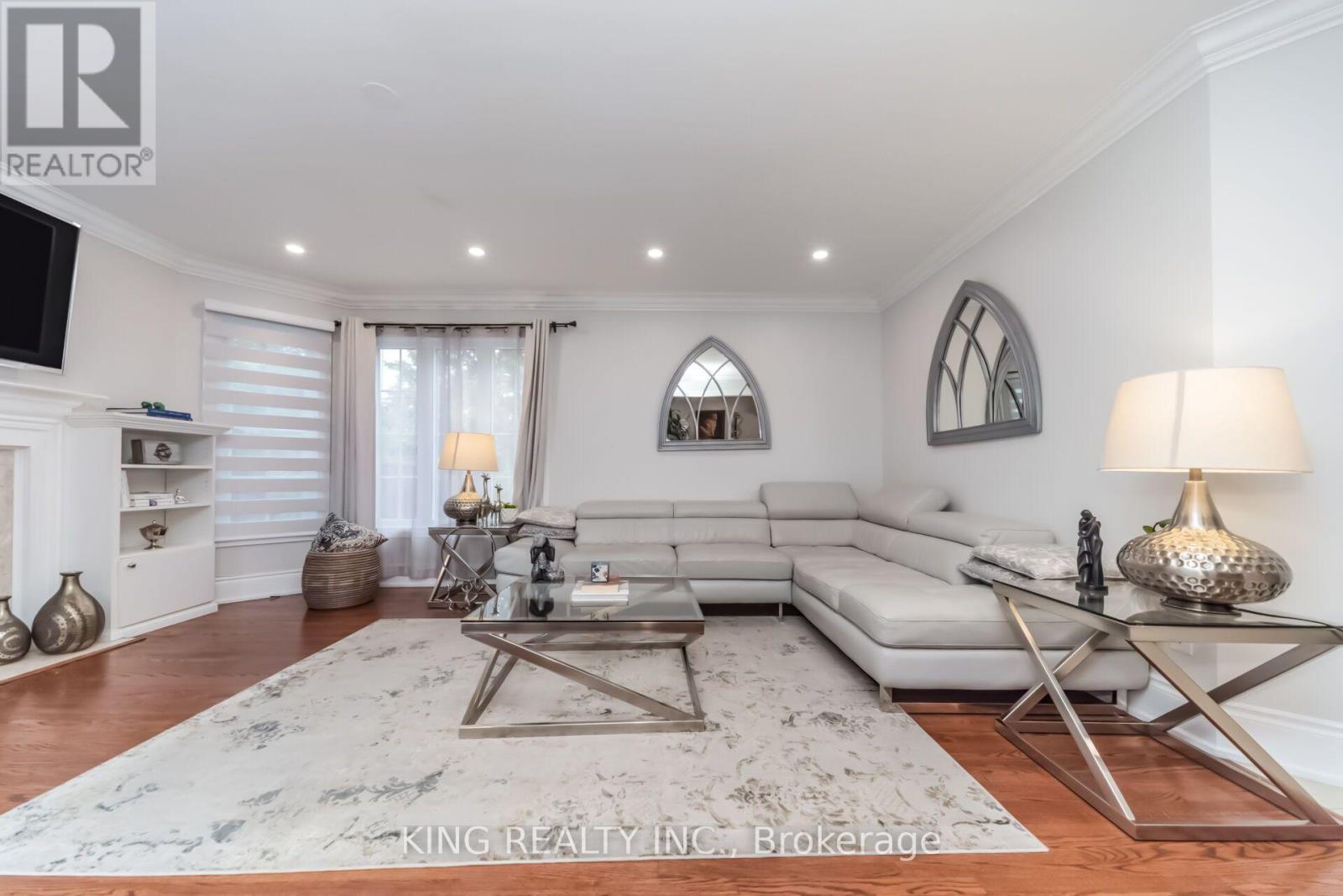 1427 Grossi Street, Mississauga, Ontario  L5V 1T9 - Photo 13 - W13687756