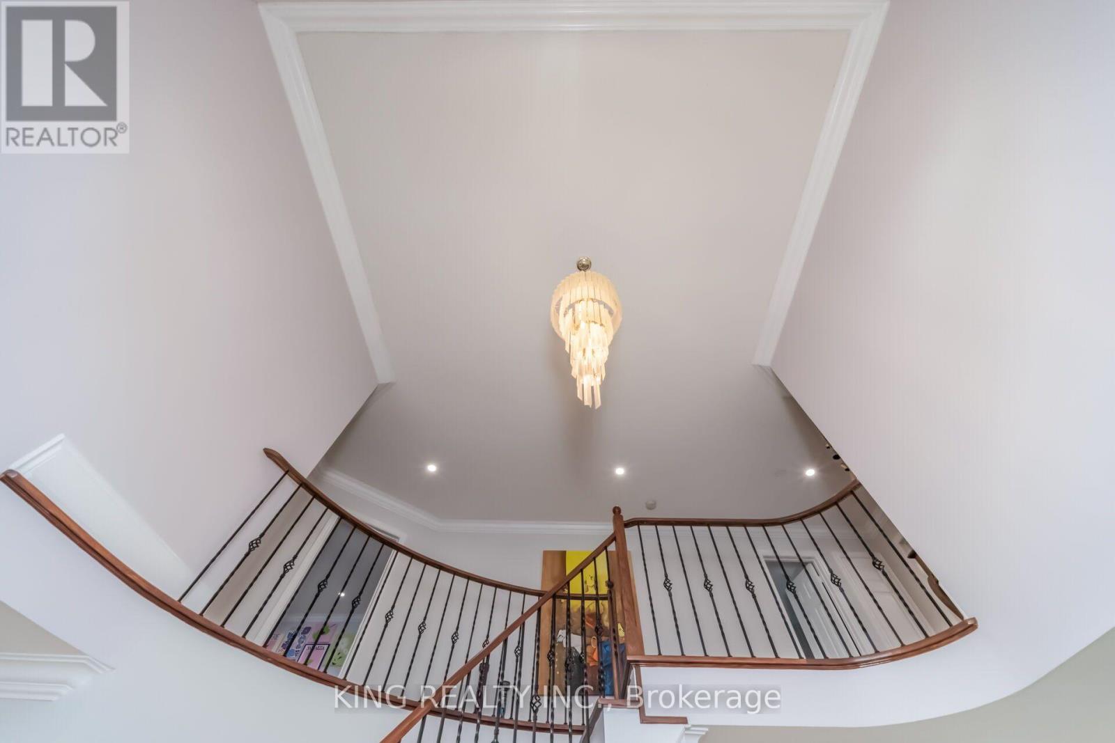 1427 Grossi Street, Mississauga, Ontario  L5V 1T9 - Photo 18 - W13687756