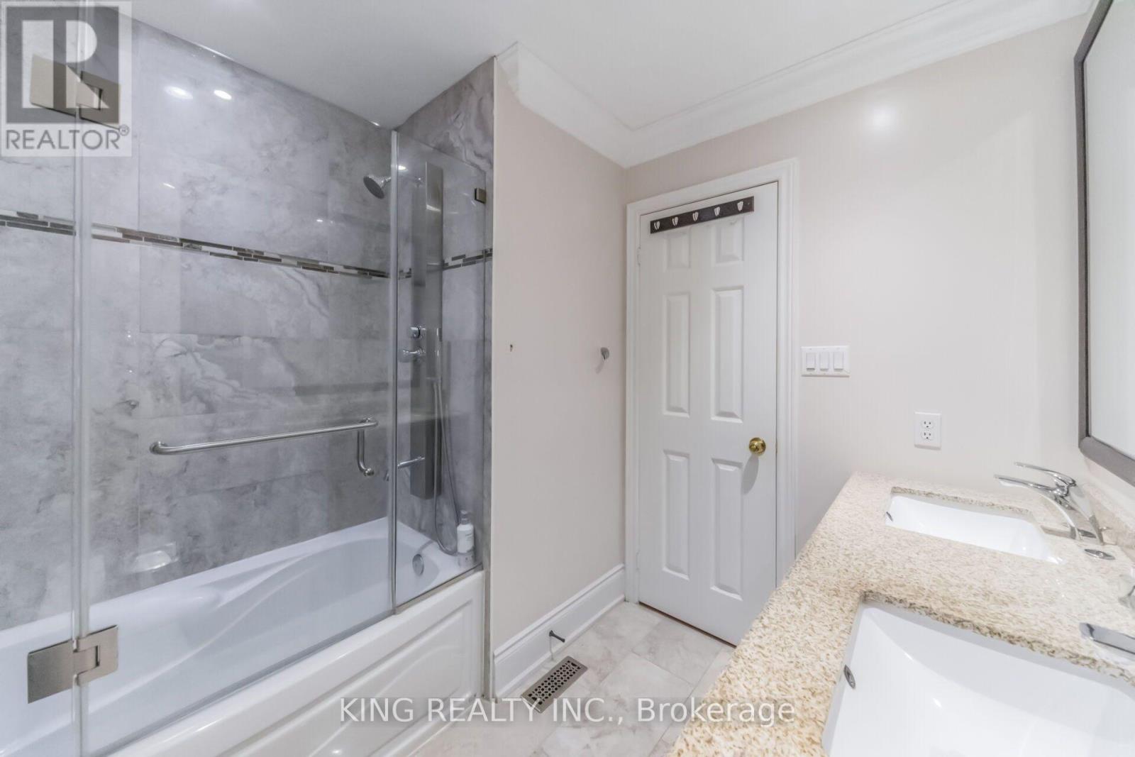 1427 Grossi Street, Mississauga, Ontario  L5V 1T9 - Photo 29 - W13687756